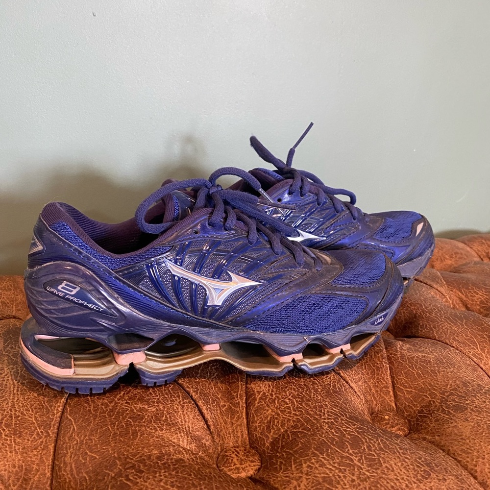 Mizuno Wave Prophecy 8, Size 6